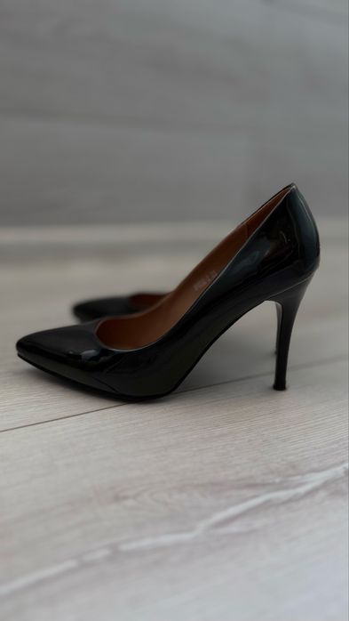 Продам туфли женские