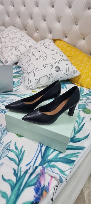 Продаётся черные удобные 10 тыс