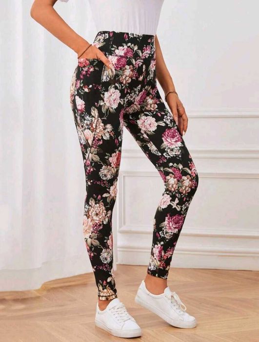 Нов панталон с флорални мотиви, размер М