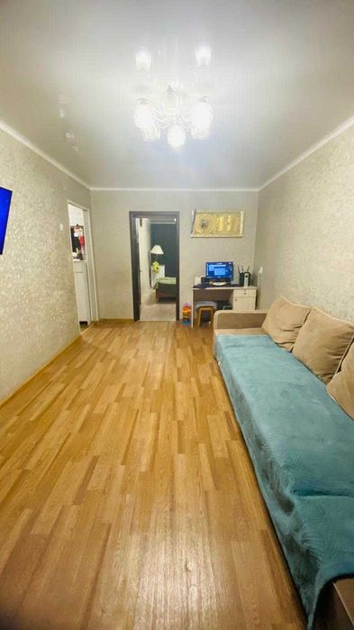 Продаётся 2-х комнатная квартира в 15 микрорайоне, на 2 этаже