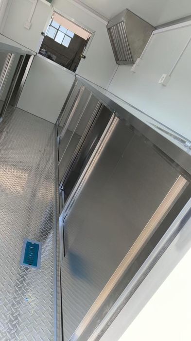 Стационарна Каравана за храна Чисто нова