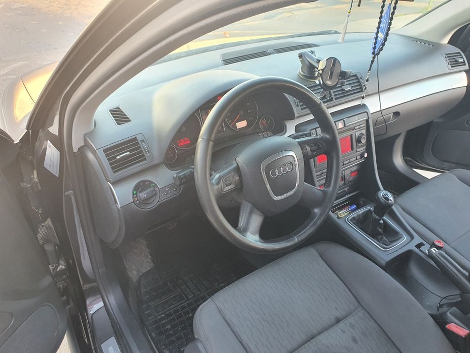 Vând Audi  a 4b7