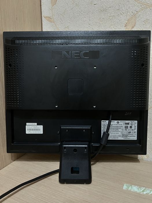 Монитор NEC LCD190V