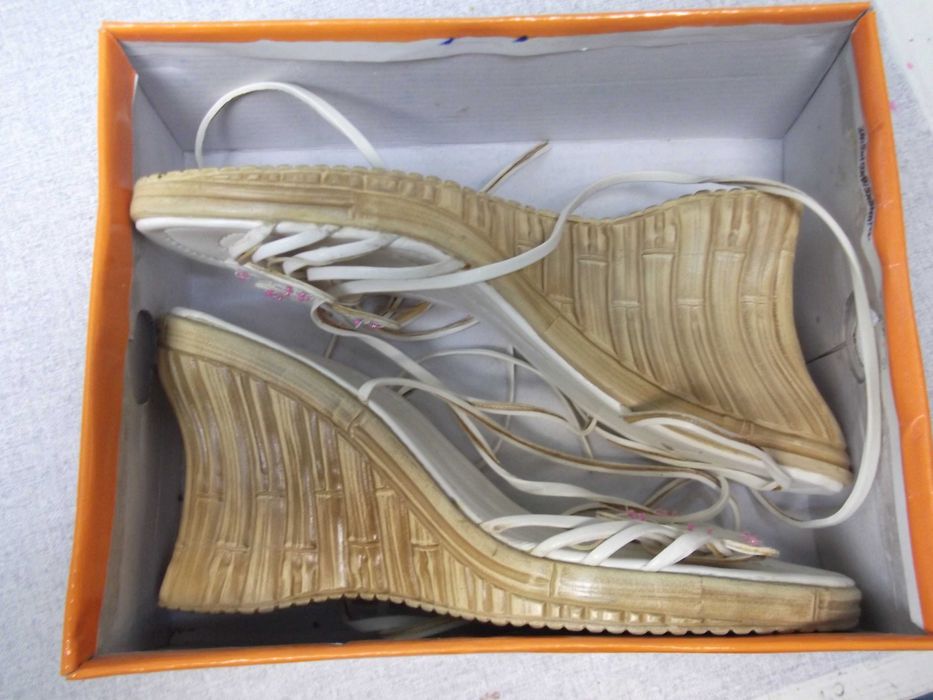 Летни дамски обувки