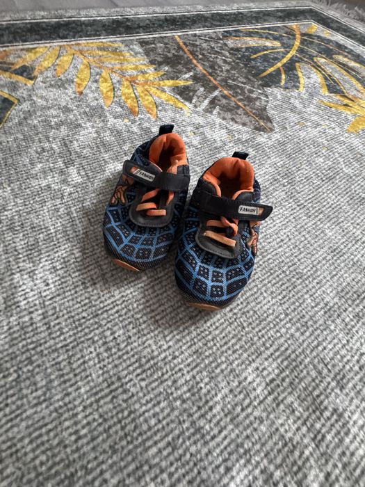 Детская обувь новая  и    б/у уточняйте, размеры разные