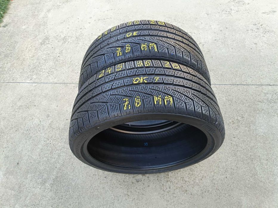 Doua anvelope iarna 245 35 20 pirelli sottozero 2 profil de 7,8 mm