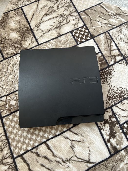 Продавам PlayStation 3 със всички дискове само че е без джойстик цената по договаряне
