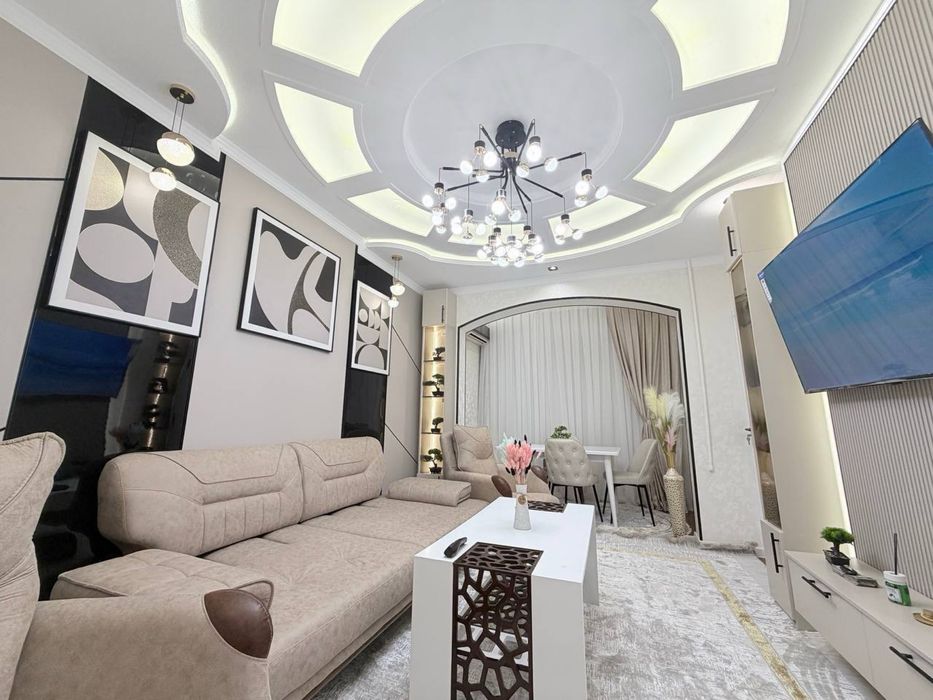 Продается 3 комнатная Чиланзар 7 Президентский дом О-р Бассейн