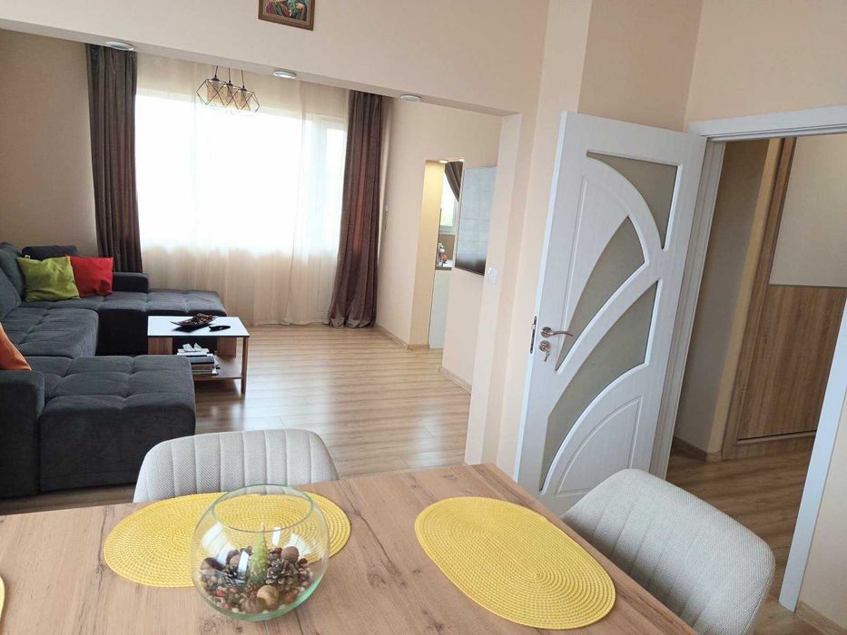 Продава се Четиристаен апартамент в Казанлък - 105 кв.м за 1477 €/кв.м - Снимка #4