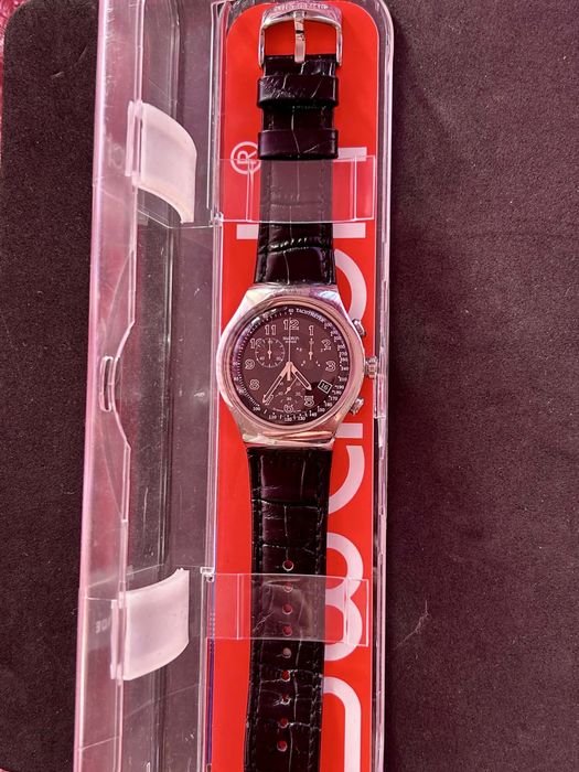 Оригинален швейцарски кварцов часовник Swatch.