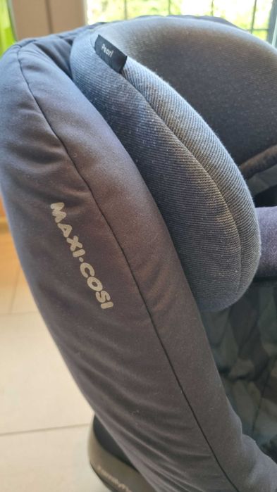Детско столче за кола Maxi Cosi Pearl + Основа за столче FamilyFix