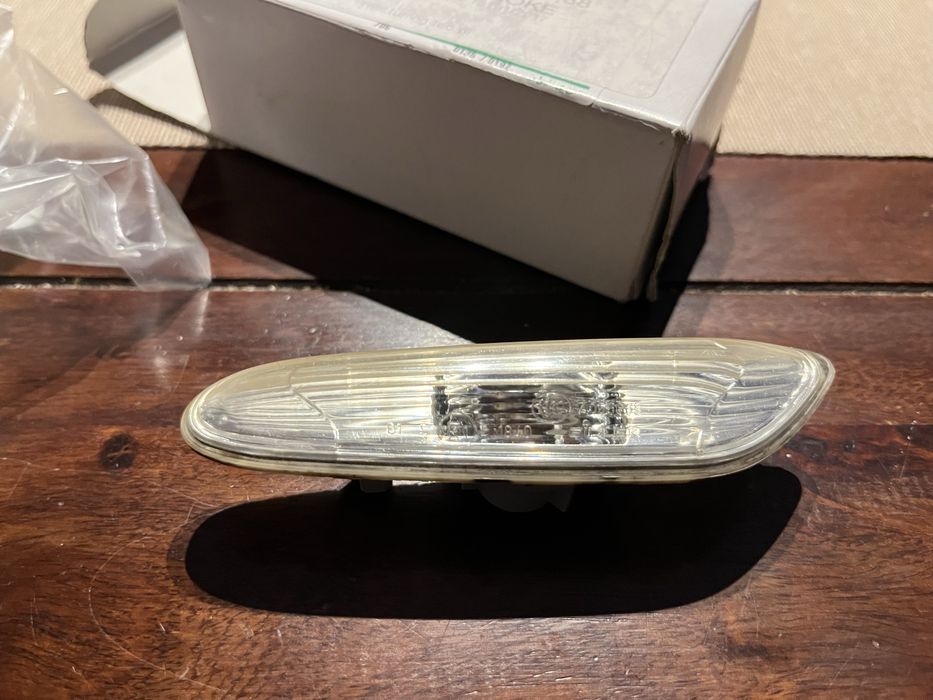 Suport semnalizator lateral BMW E90-91