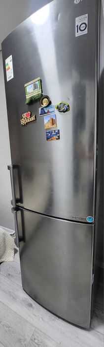 Продам холодильник LG