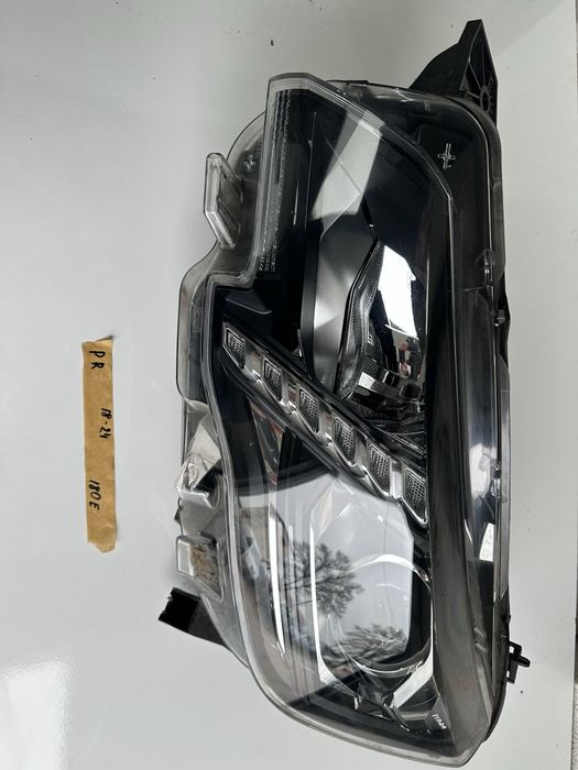 Ляв фар Peugeot  Rifter 18-24