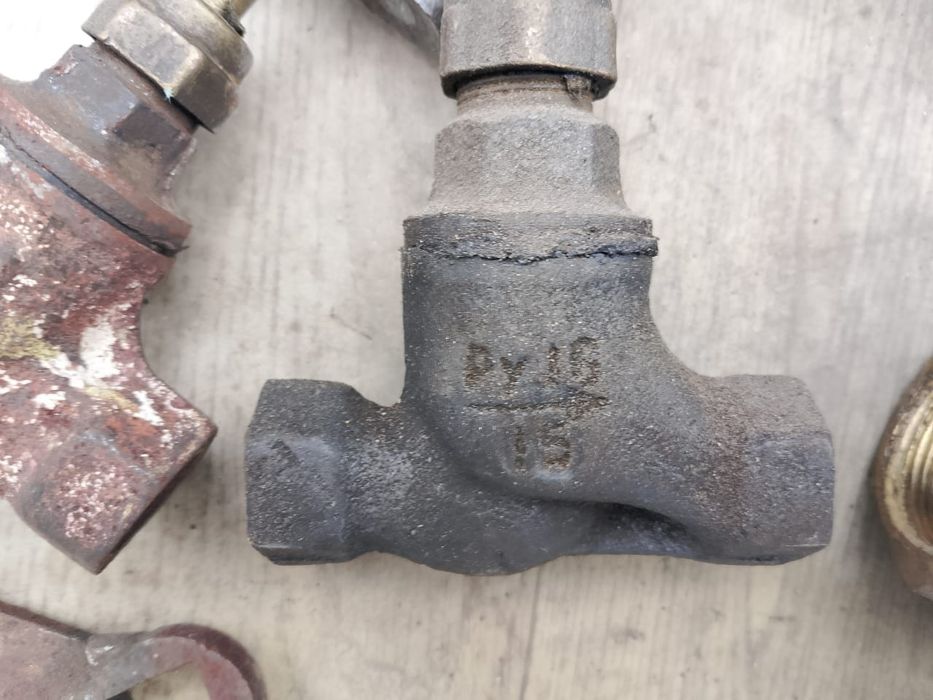 Продам СССР краны чугун бронза