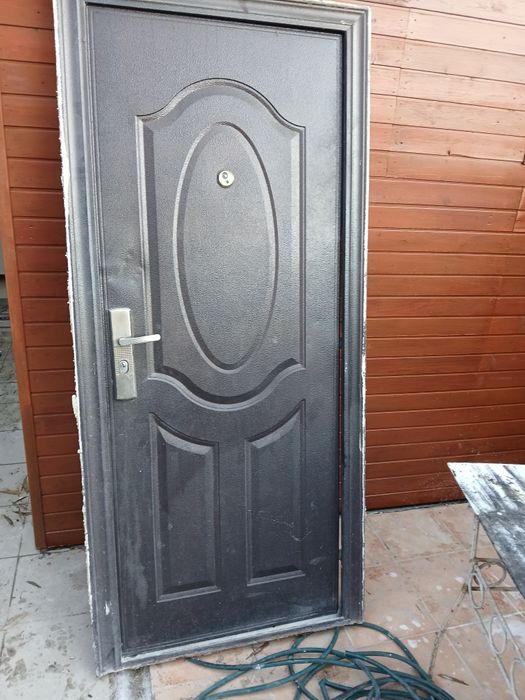 Ușă metalică intrare