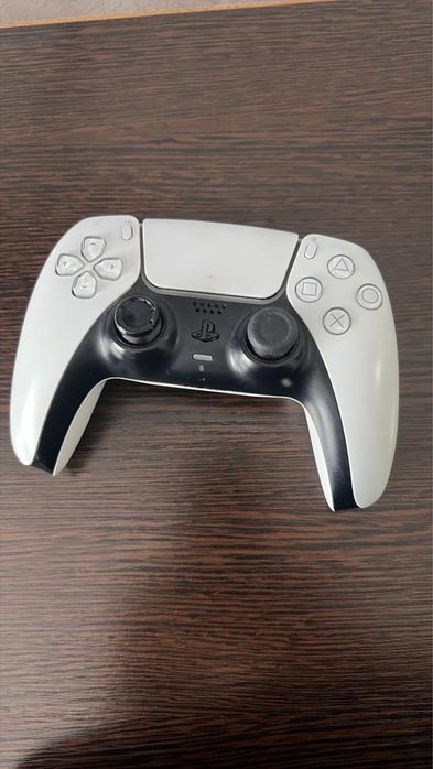 Игры и джоистик для PS 5 есть в наличий