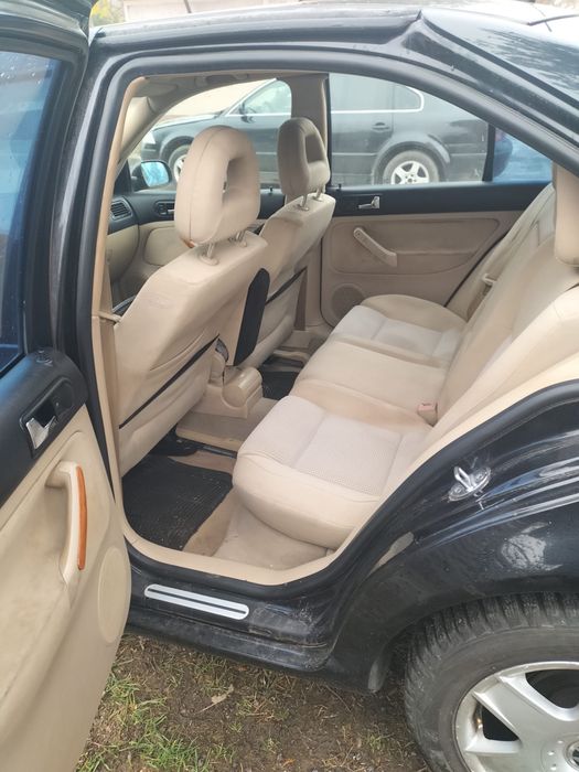 Vand volzvagan bora 1.6 in stare buna