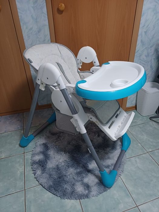 Детский стул со столиком
