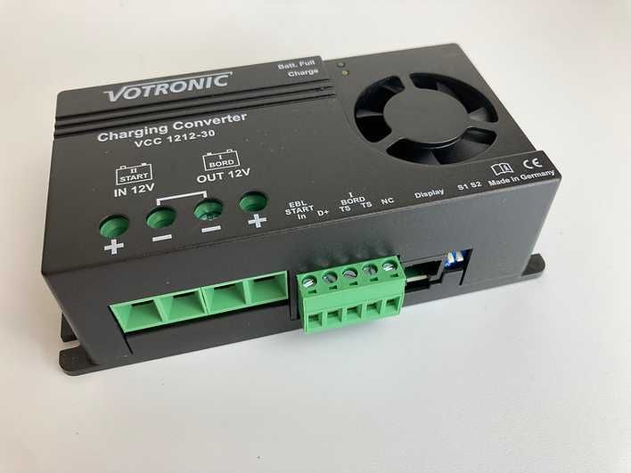 Convertizor CC Votronic 30A, inclusiv lifepo4