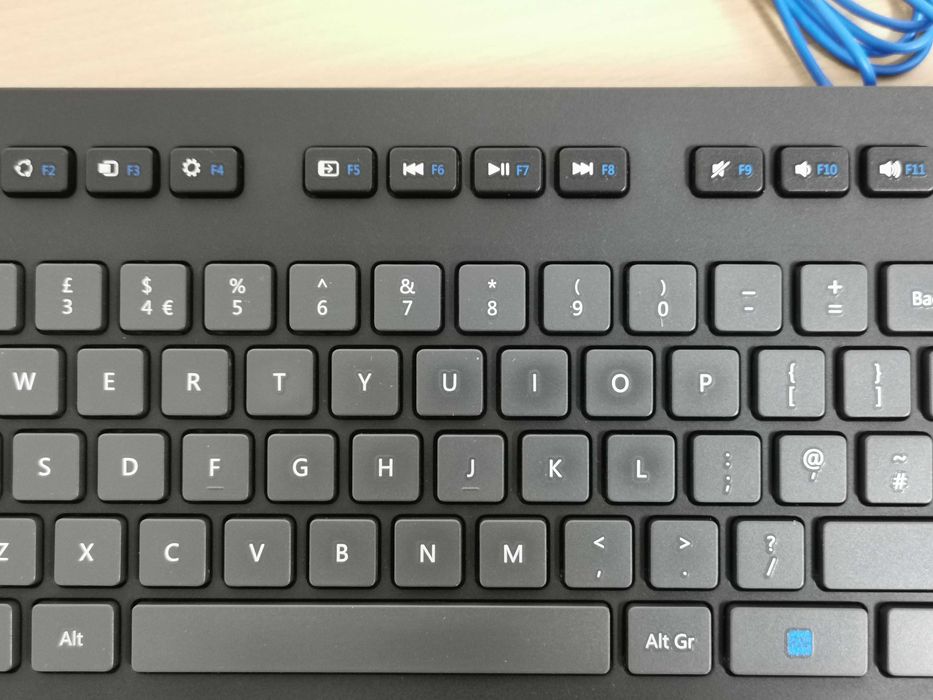 Logitech K290 Comfort нископрофилна клавиатура