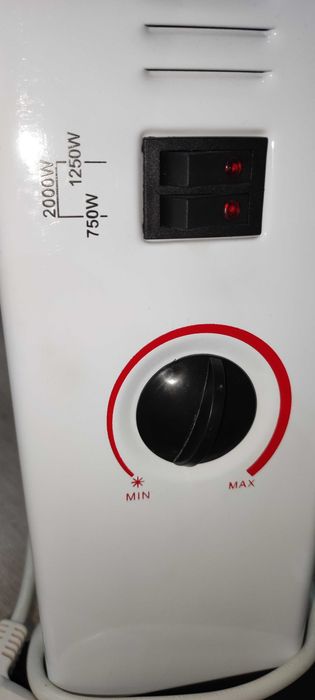 Конвекторна печка Crown 2000 W