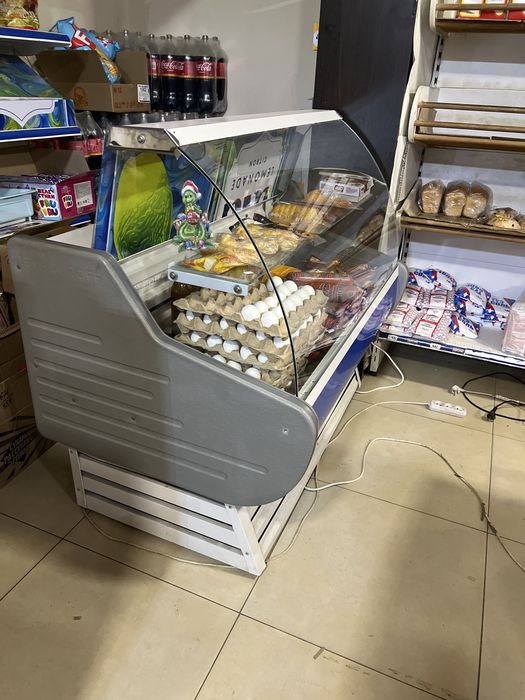Продам холодильник вертикальный