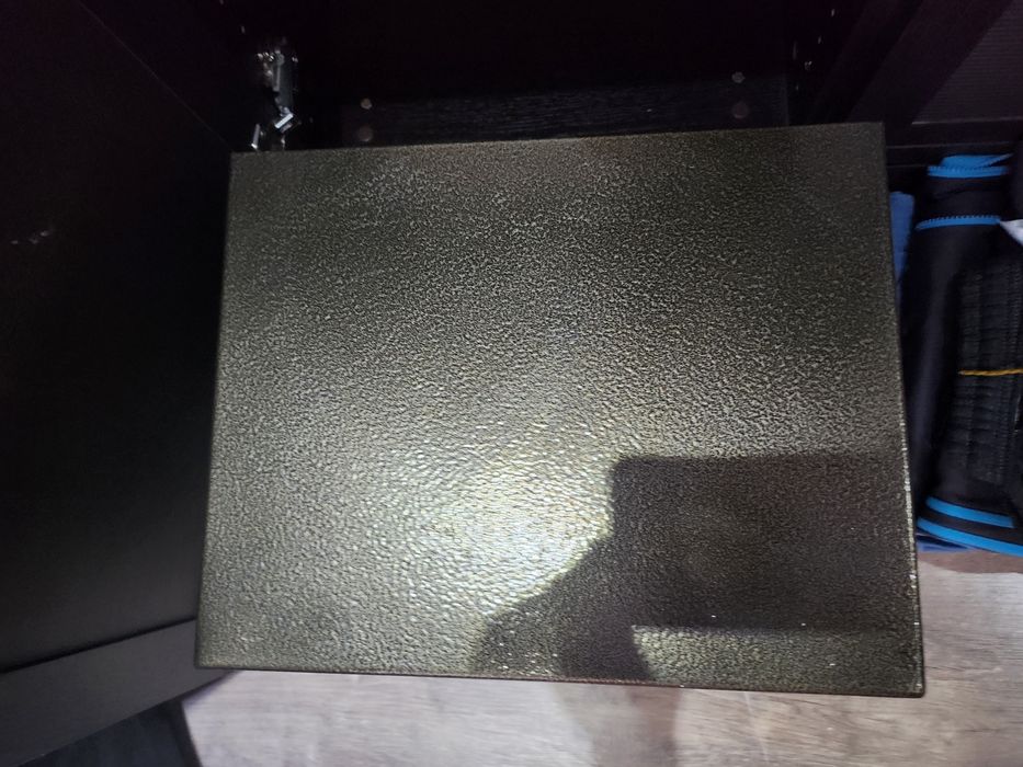 Сейф с ключами как новый