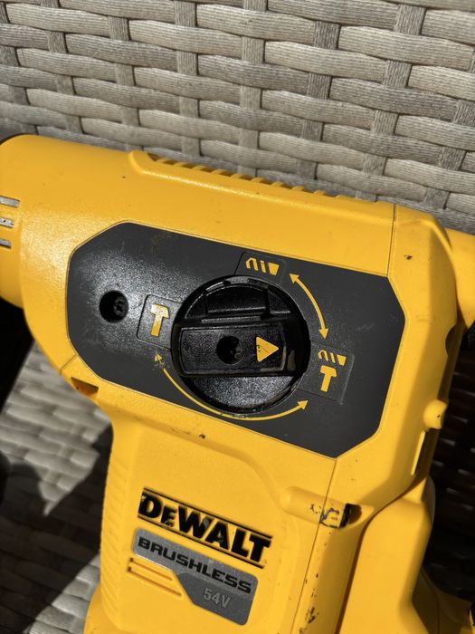 Rotopercutor dewalt DCH481 2025