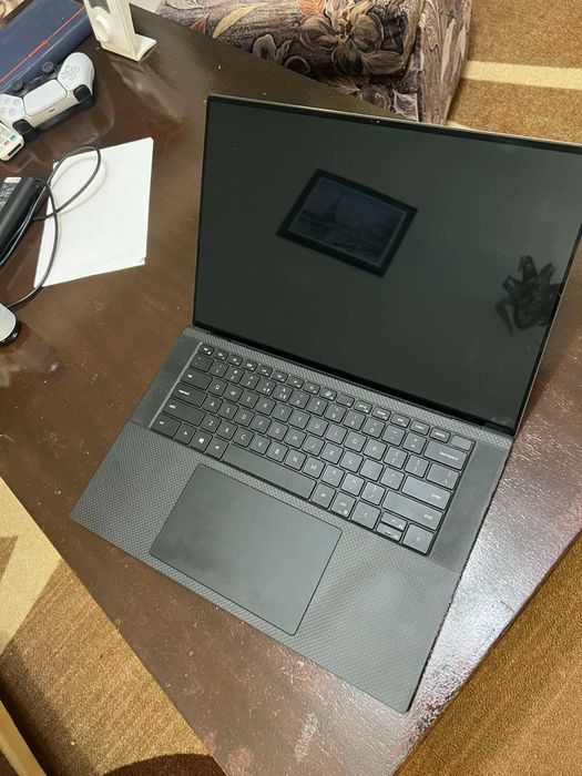 Лаптоп DELL XPS 950- Core i7-10875H     RAM-32GB / 512GB SSD