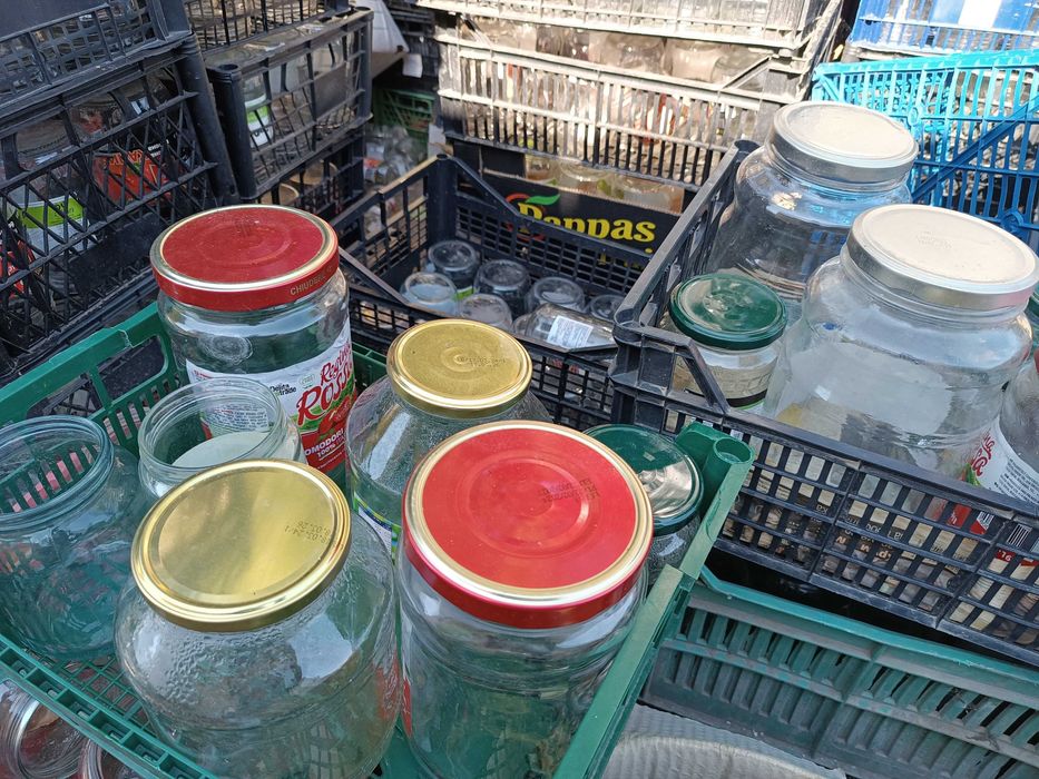 Продавам буркани