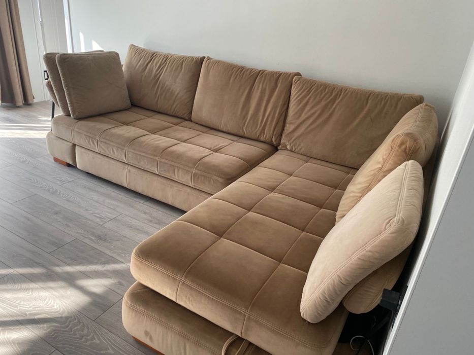 Диван в отличном состояний Ариба