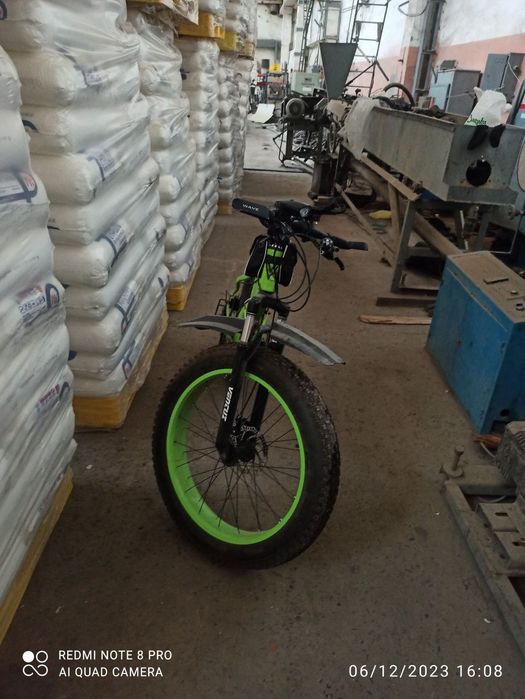 Udarni velik yengi xolatda minilgan