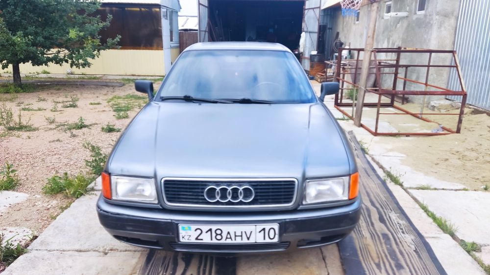 Продам Ауди 80. КПП автомат.
