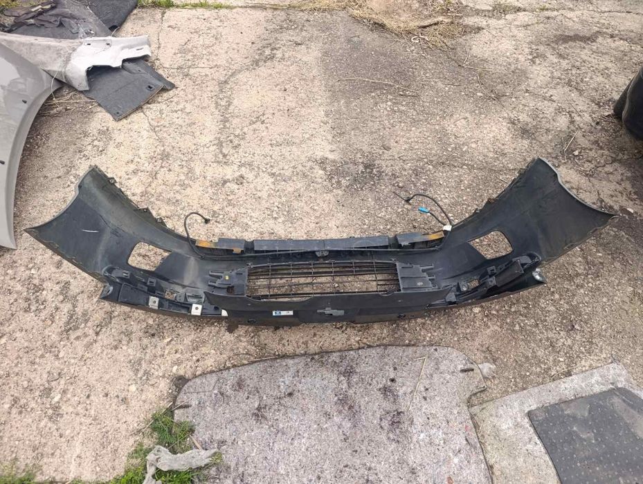 Предна броня за Peugeot 407 / Пежо 407