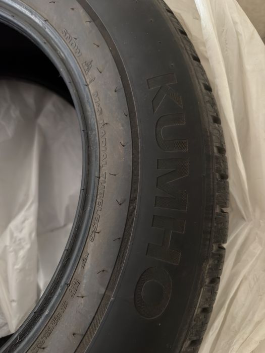 Продам зимние шины 265/60/18