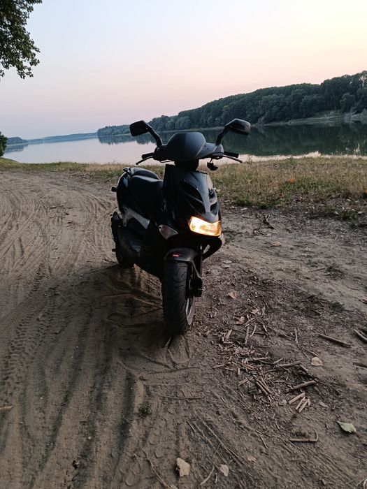Vând scuter Aprilia SR 50