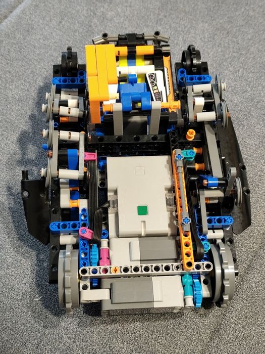 Лего 42140 Lego Technic App Controlled Transformation Vehicle