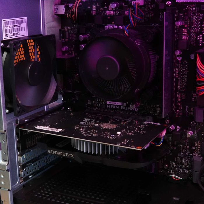 Desktop Gaming Asus Rog Stirx GL10CS i5-9400F, 8 GB RAM DDR 4, 256 GB SSD + 1 TB HDD, GTX 1650 4GB