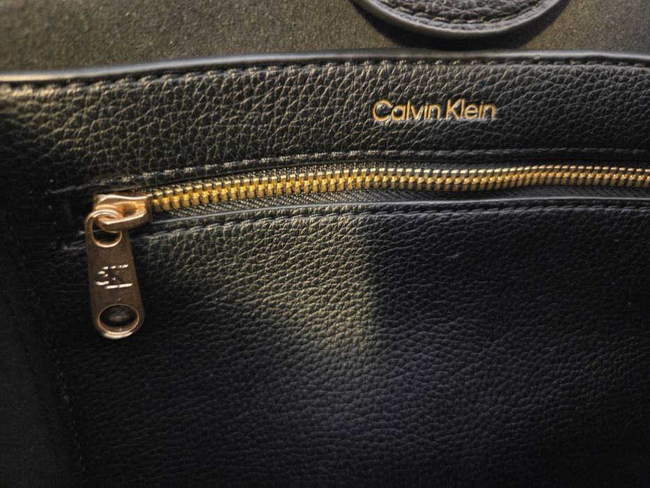 Calvin Klein mini buckle bag нова