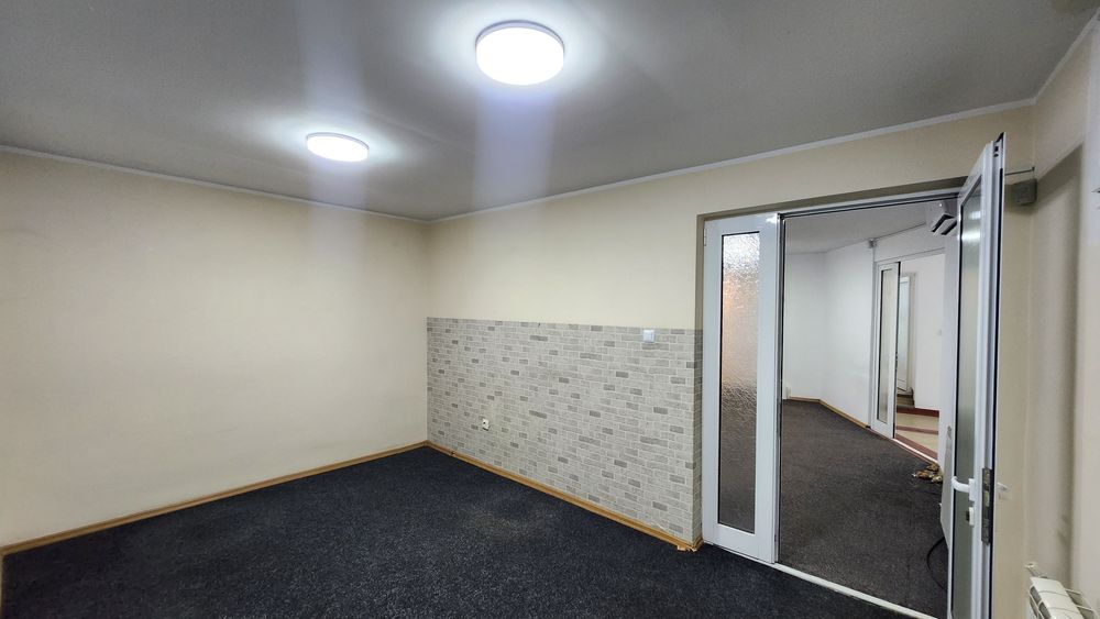 Spații comerciale de închiriat