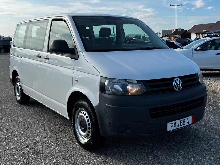 Vw Transporter 2014/2,0 diesel / 9 locuri