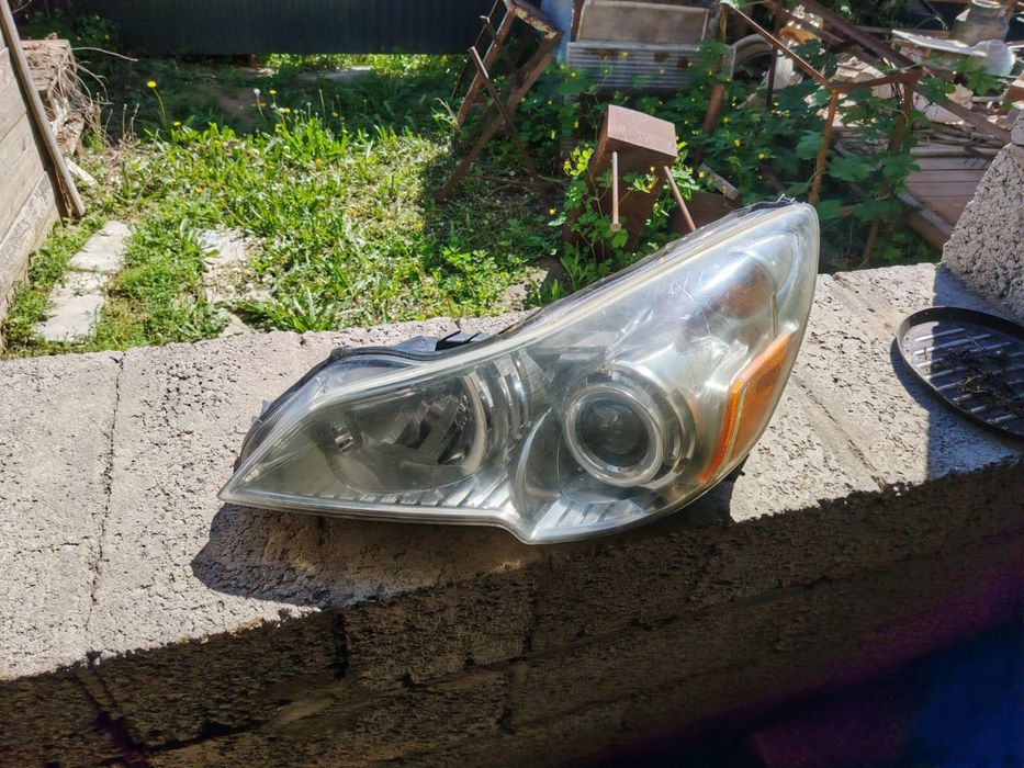 Фара на Subaru Outback