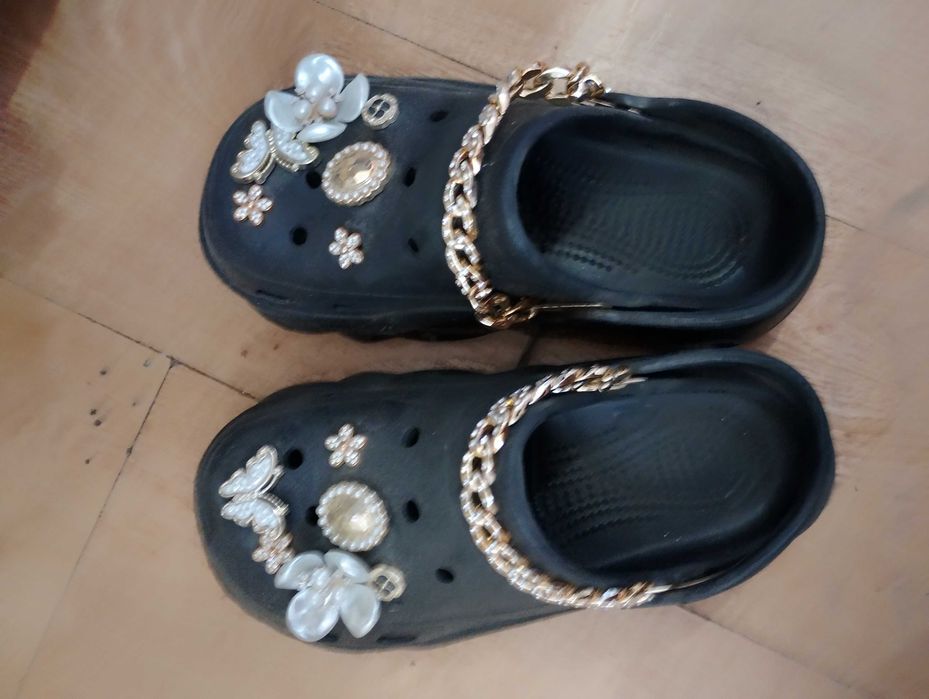 Продам кроксы 37-38 размер