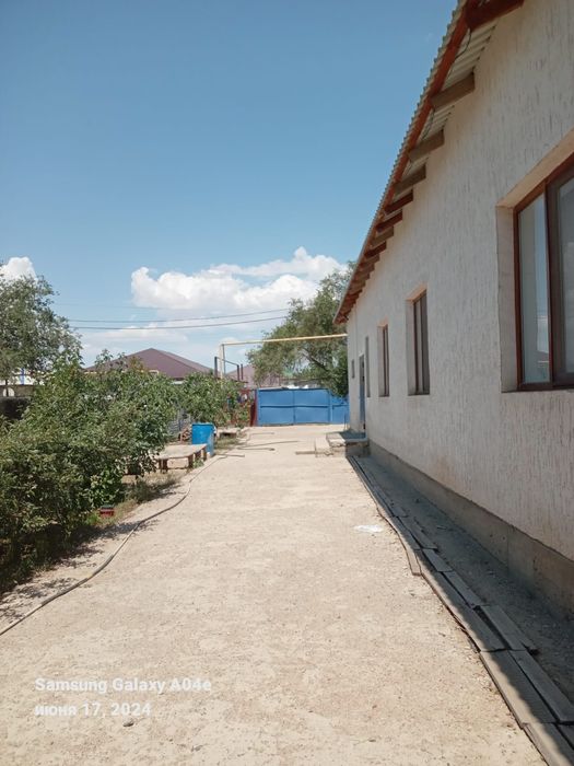 Продается дом с земельным участком