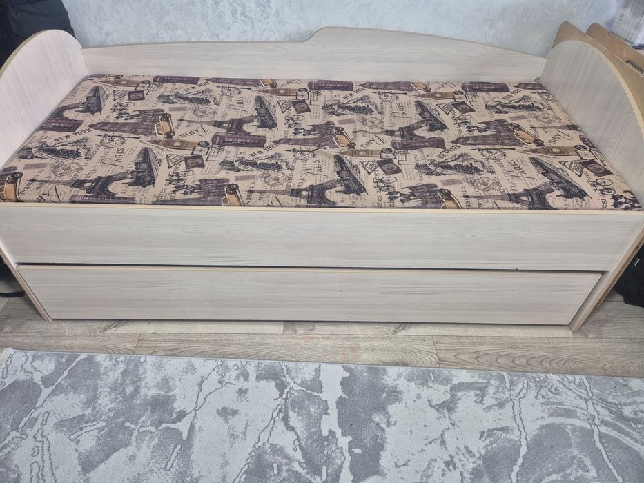 Детская кровать..