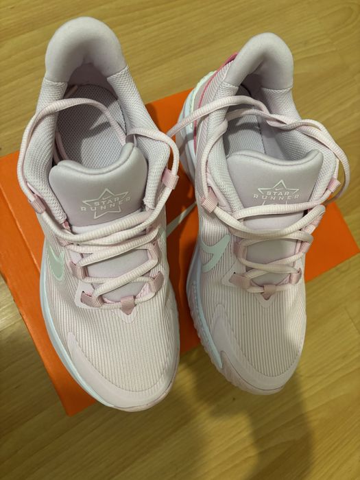 Нови маратонки Nike оригинални