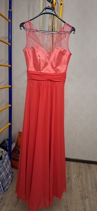 Платье 42р очень красивое