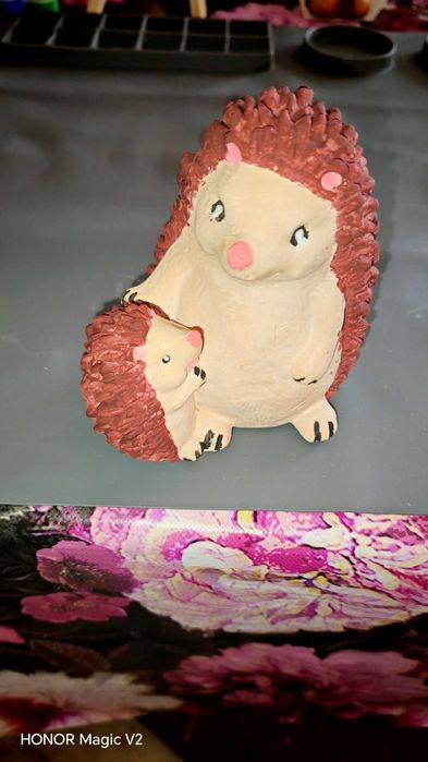 Цветни фигурки от гипс