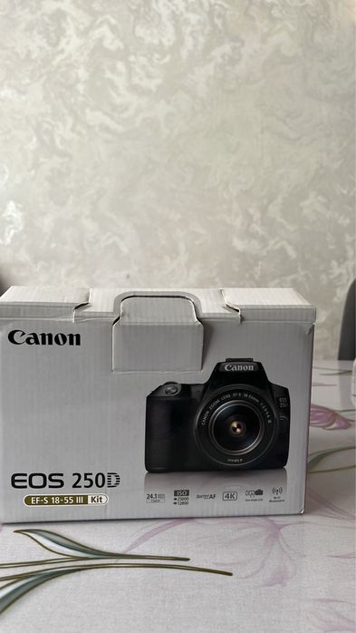Canon  eos 250d